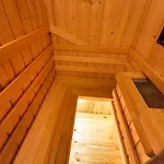Pod Krzywym Dachem * Karpniki