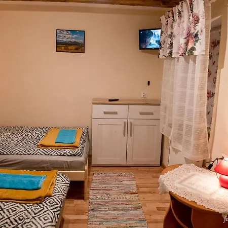 Pod Krzywym Dachem * Karpniki