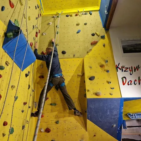 Pod Krzywym Dachem *