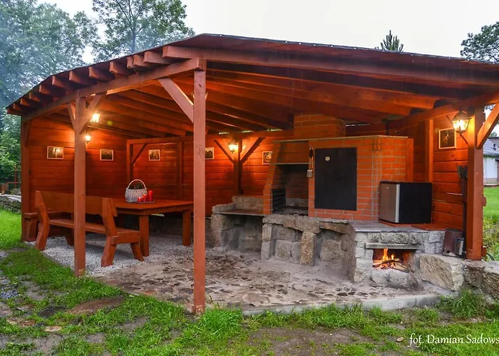 Pod Krzywym Dachem Orman Evi *