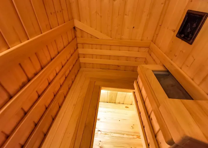 Pod Krzywym Dachem * Karpniki