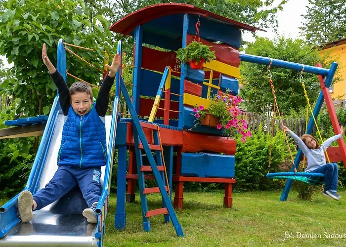 Pod Krzywym Dachem * Karpniki