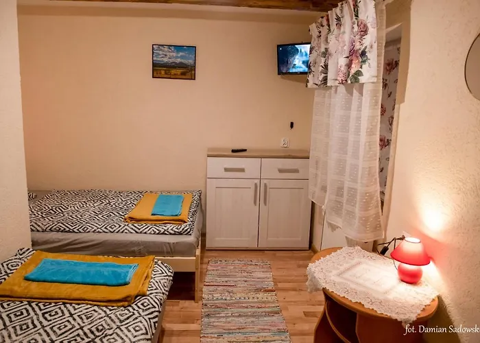 Pod Krzywym Dachem * Karpniki